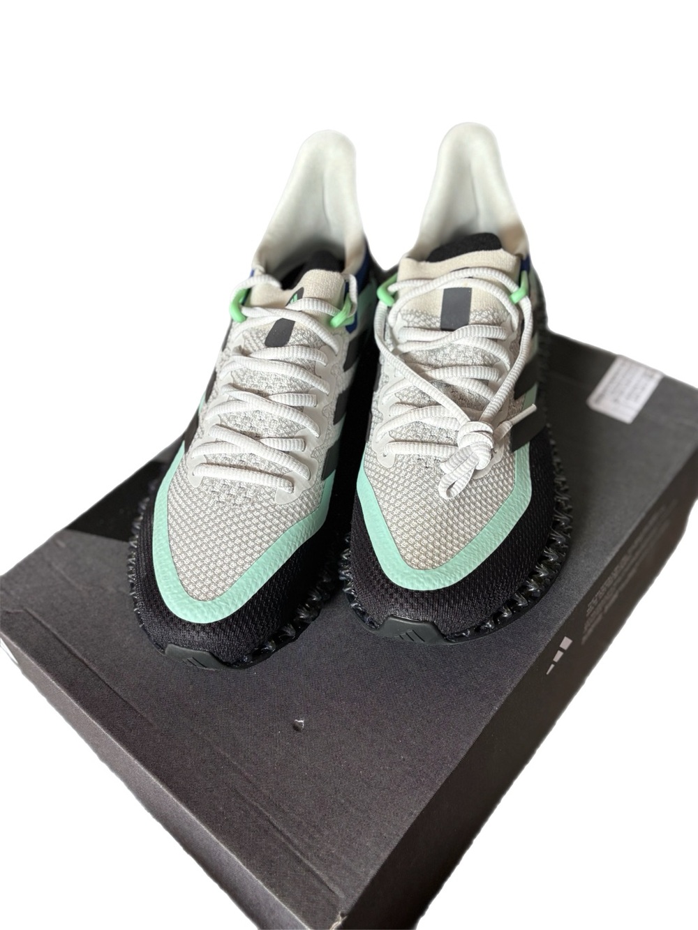 adidas Mens 9/Womens 10.5 Mint & Black NEW Sneakers